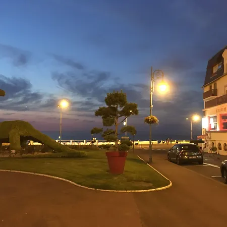 Outre-mer - Le Couchant 3*