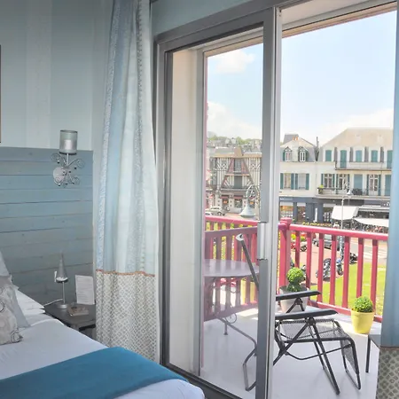 Outre-mer - Le Couchant 3* Villers-sur-Mer