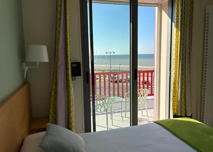 מלון Outre-mer - Le Couchant 3*